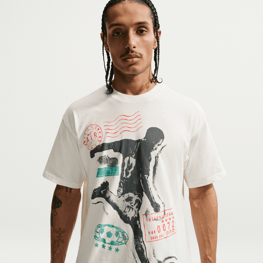 Nike Sportswear Tee Lifestyle Celeb FB